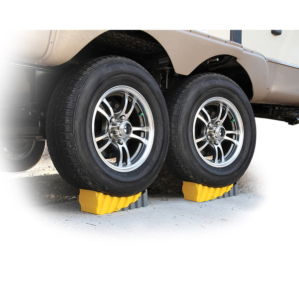 Camco Curved Leveler  Wheel Chock *2-Pack [44425] - Image 4